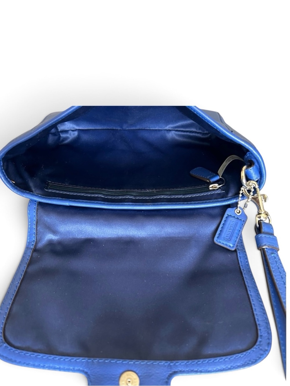 COACH Taylor Distressed Leather Wristlet/Clutch - Picture 9 of 10